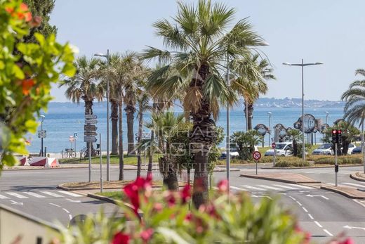 아파트 / Cagnes-sur-Mer, Alpes-Maritimes