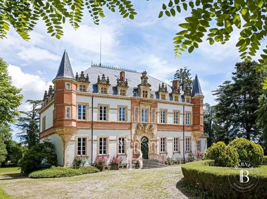 Schloss / Burg in Saint-Bertrand-de-Comminges, Haute-Garonne