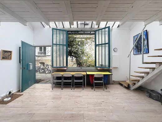 Appartement à Provence-Opéra – Grands Boulevards, Paris