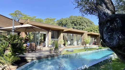 Luxury home in Mérignac, Gironde
