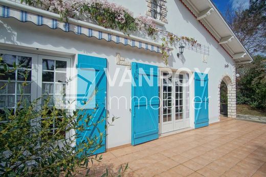 Villa in Arcachon, Gironde