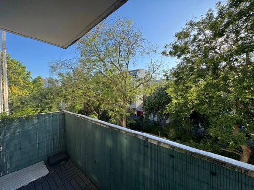 Apartment / Etagenwohnung in Montmartre, Abbesses, Grandes-Carrières, Paris