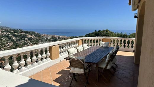 Villa in Menton, Alpes-Maritimes