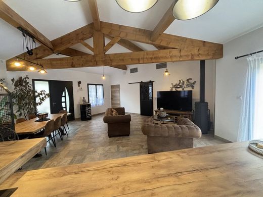 Luxury home in Châteaudouble, Var