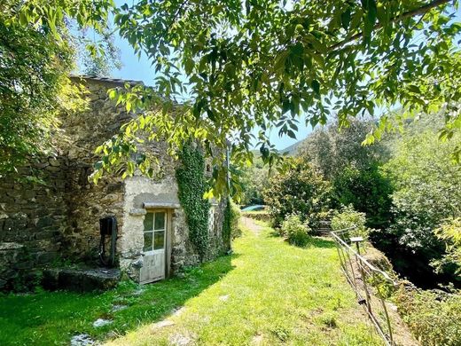 Luxury home in Saint-Hippolyte-du-Fort, Gard