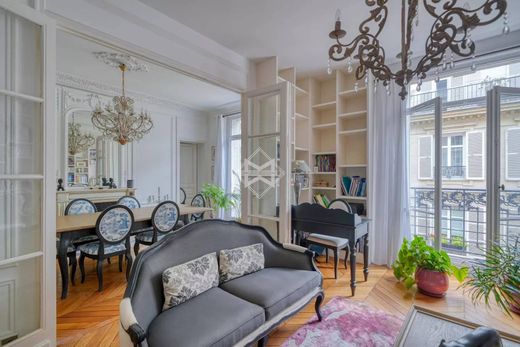 Apartament w Tour Eiffel, Invalides – Ecole Militaire, Saint-Thomas d’Aquin, Paris