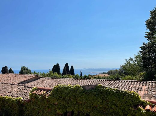 Terreno - Villefranche-sur-Mer, Alpes Marítimos