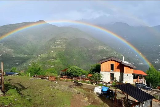 ﻣﻨﺰﻝ ﺭﻳﻔﻲ/ ﺑﻴﺖ ﻤﺰﺭﻋﺔ ﻓﻲ Breil-sur-Roya, Alpes-Maritimes