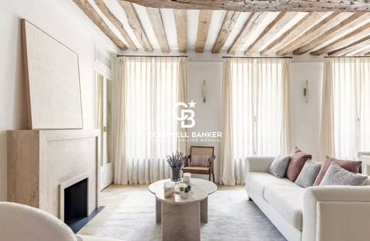 Apartment in Tour Eiffel, Invalides – Ecole Militaire, Saint-Thomas d’Aquin, Paris