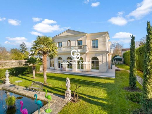 Luxury home in Le Vésinet, Yvelines