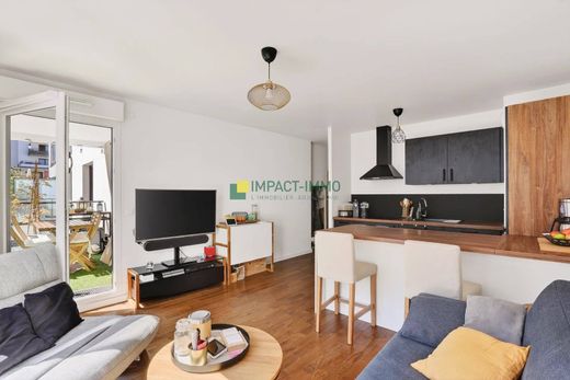 Apartment / Etagenwohnung in Bois-Colombes, Hauts-de-Seine