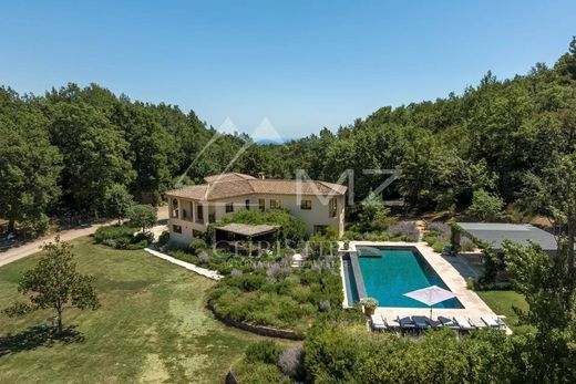 Châteauneuf-Grasse, Alpes-Maritimesのヴィラ