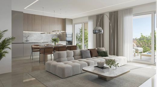 Apartment / Etagenwohnung in Cannes, Alpes-Maritimes