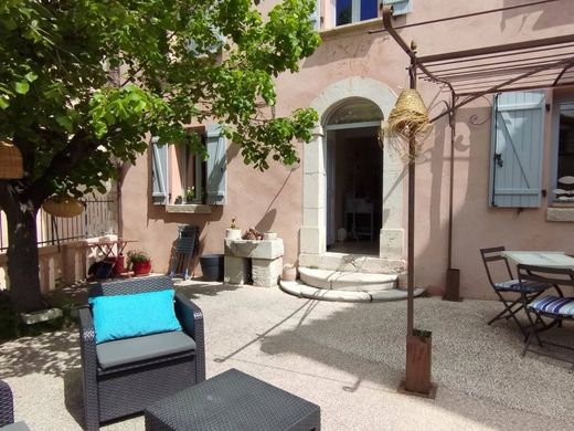 Luxe woning in Coursegoules, Alpes-Maritimes