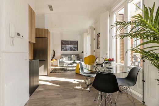 Apartment in Vanves, Hauts-de-Seine
