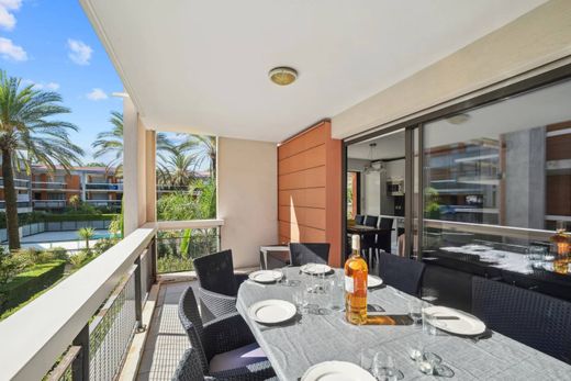 Apartment in Villeneuve-Loubet, Alpes-Maritimes