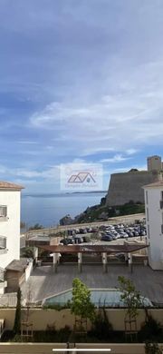 Apartment / Etagenwohnung in Calvi, Haute-Corse