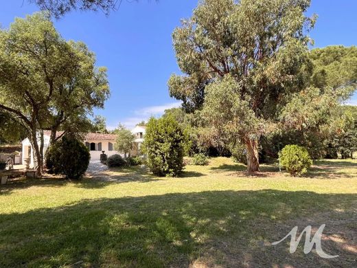 Luxury home in Roquebrune-sur-Argens, Var