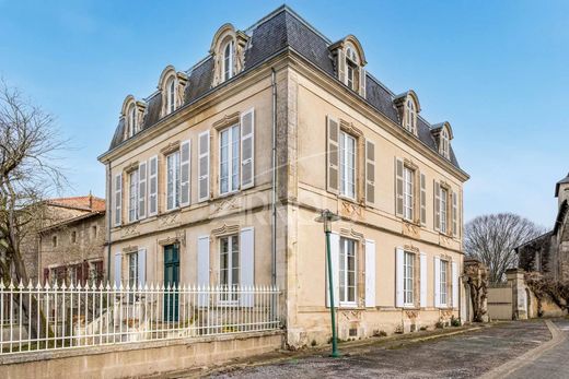 Luxury home in Moutiers-sur-le-Lay, Vendée