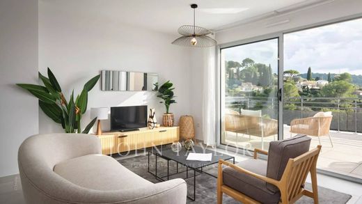Apartment / Etagenwohnung in Cannes, Alpes-Maritimes