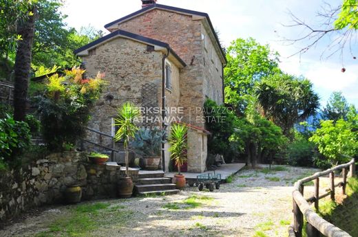 Maison de luxe à Pietrasanta, Lucques