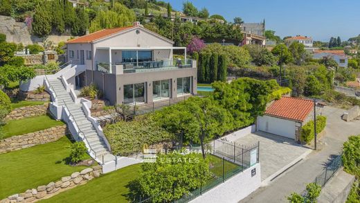 Luxury home in Golfe-Juan, Alpes-Maritimes