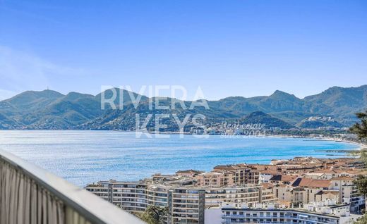 Apartment / Etagenwohnung in Cannes, Alpes-Maritimes