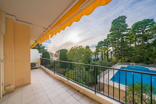 Apartment / Etagenwohnung in Cap-d'Ail, Alpes-Maritimes