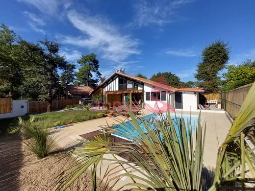 Maison de luxe à Vieux-Boucau-les-Bains, Landes