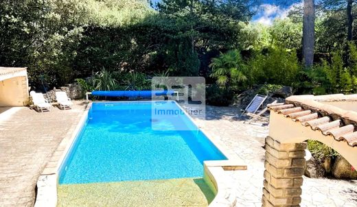 Luxury home in Pernes-les-Fontaines, Vaucluse