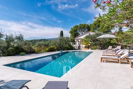 Villa in Roquefort-les-Pins, Alpes-Maritimes