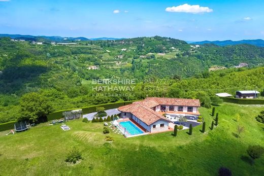 Villa in Cerreto Langhe, Provincia di Cuneo