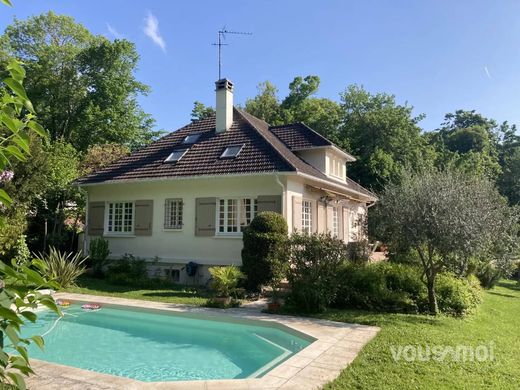 Luxury home in Orgeval, Yvelines