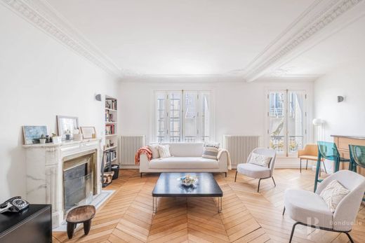 Apartment in Provence-Opéra – Grands Boulevards, Paris