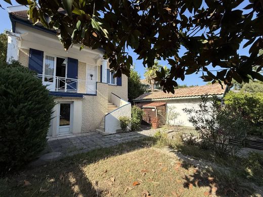 Luxus-Haus in Arcachon, Gironde