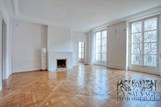 Apartment in Saint-Germain, Odéon, Monnaie, Paris