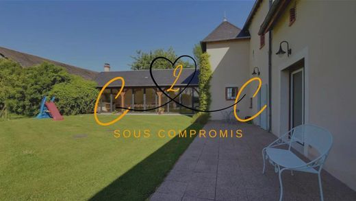 Luxury home in Saint-Martin-d'Auxigny, Cher