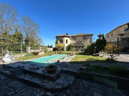 Casa di lusso a Saint-Victor-la-Coste, Gard