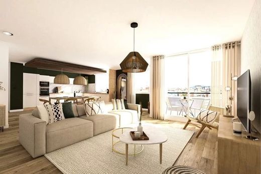 Apartment / Etagenwohnung in Levallois-Perret, Hauts-de-Seine