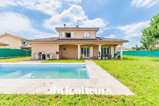 Luxe woning in Tignieu, Isère