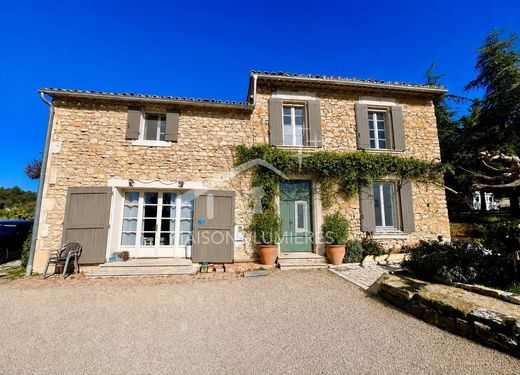 Luxus-Haus in Saint-Saturnin-lès-Apt, Vaucluse
