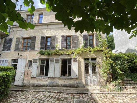 Maison de luxe à Ville-d'Avray, Hauts-de-Seine