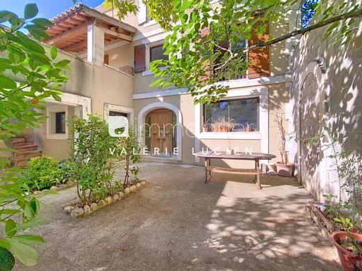 Casa di lusso a Saint-Rémy-de-Provence, Bocche del Rodano