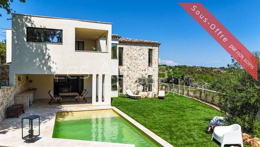 Casa di lusso a Les Adrets-de-l'Estérel, Var