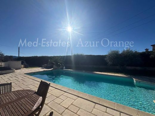 Willa w La Motte, Var