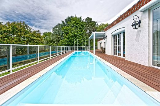 Luxe woning in Clisson, Loire-Atlantique