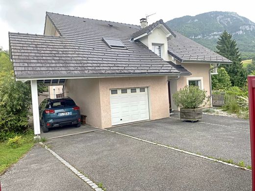 Maison de luxe à Trévignin, Savoie