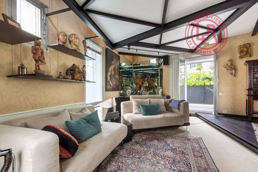 Apartment / Etagenwohnung in Montparnasse, Alésia, Montsouris, Paris