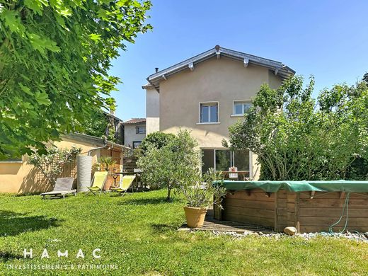 Luxury home in Sainte-Foy-lès-Lyon, Rhône