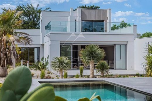 Luxury home in Gujan-Mestras, Gironde